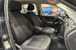 harmaa Skoda Rapid 2019 kuva 11.