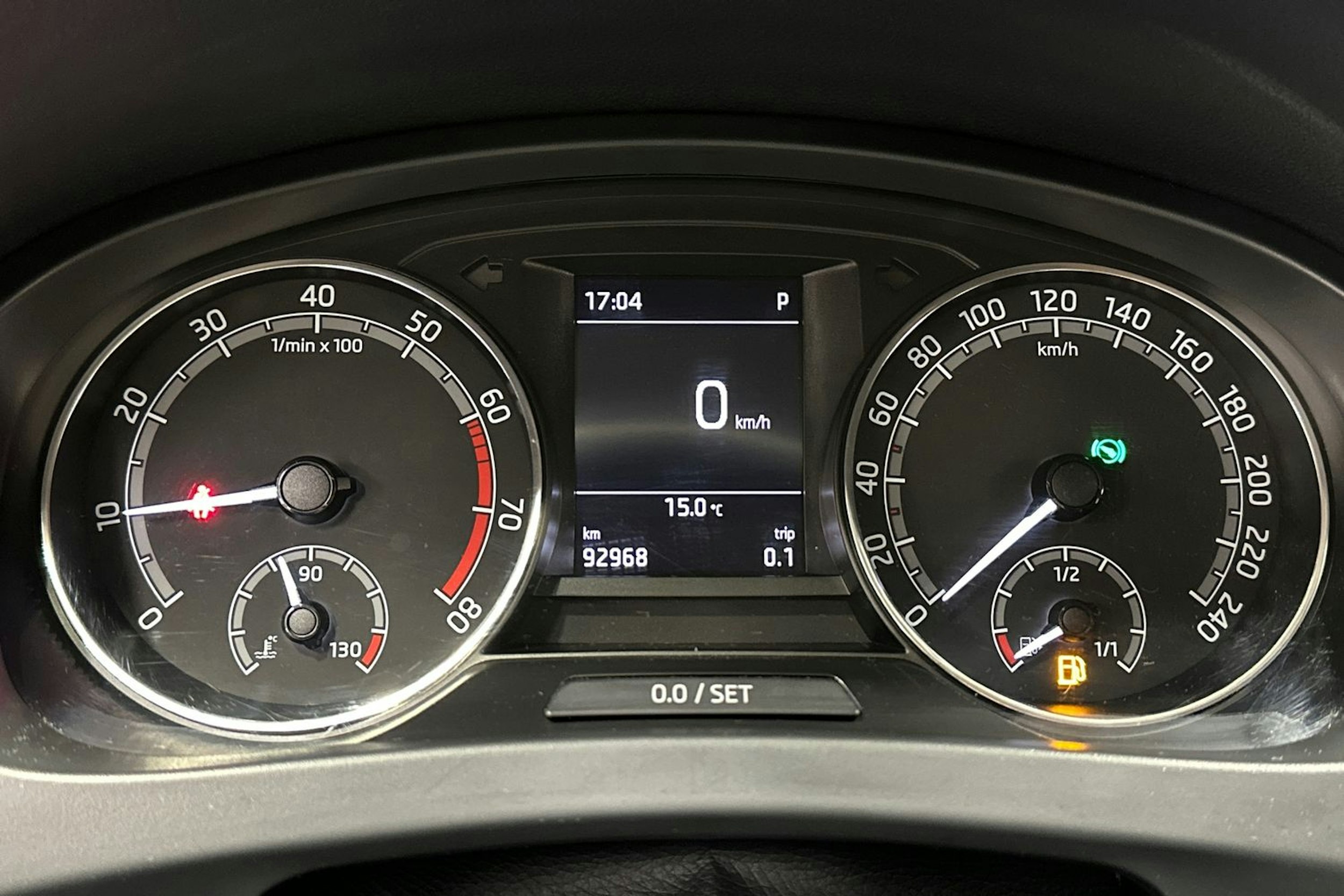 harmaa Skoda Rapid 2019 kuva 12.