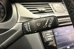 harmaa Skoda Rapid 2019 kuva 16.