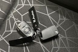 harmaa Skoda Rapid 2019 kuva 20.