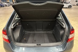 harmaa Skoda Rapid 2019 kuva 21.