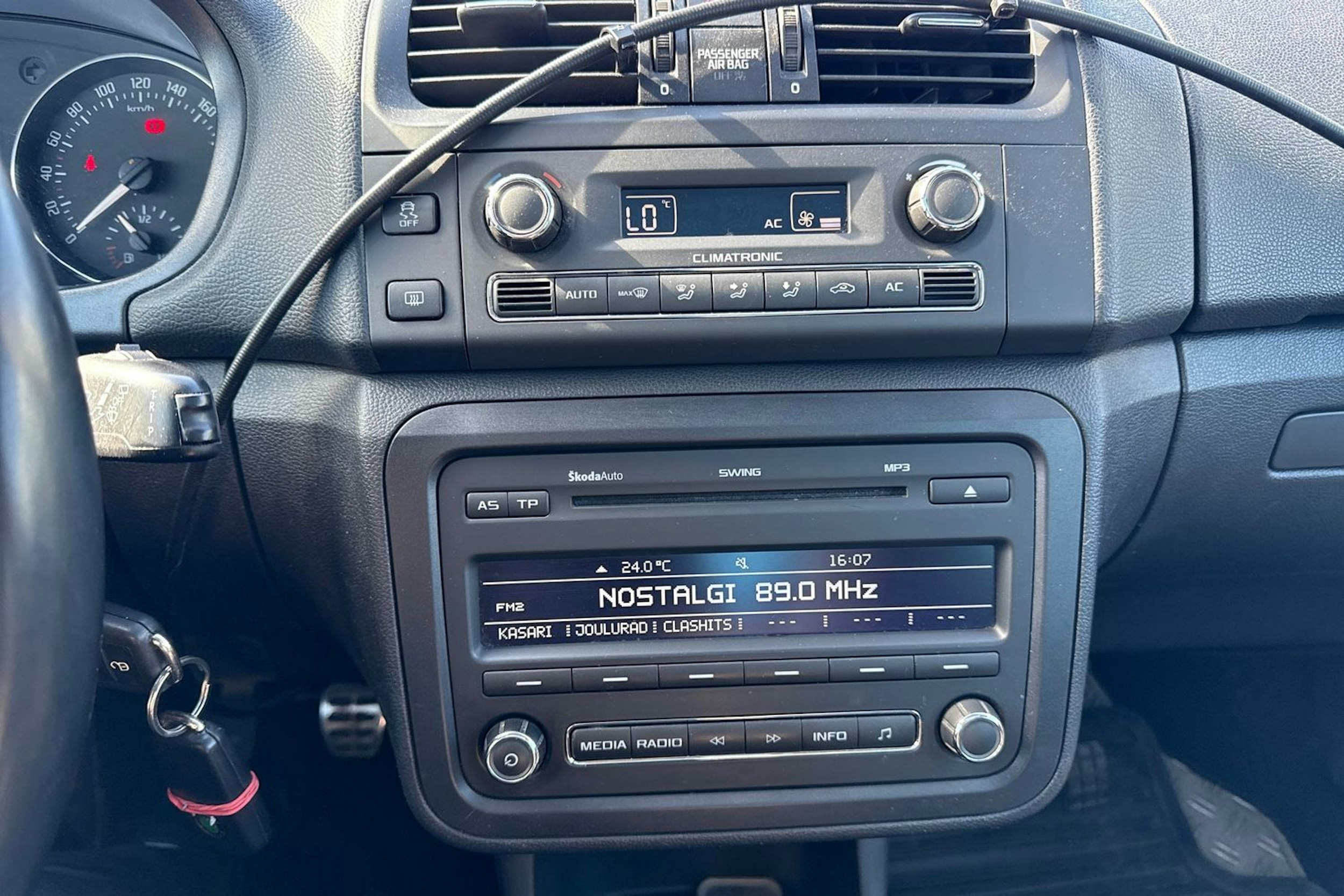 Ruskea (beige) Skoda Roomster 2011 kuva 14.