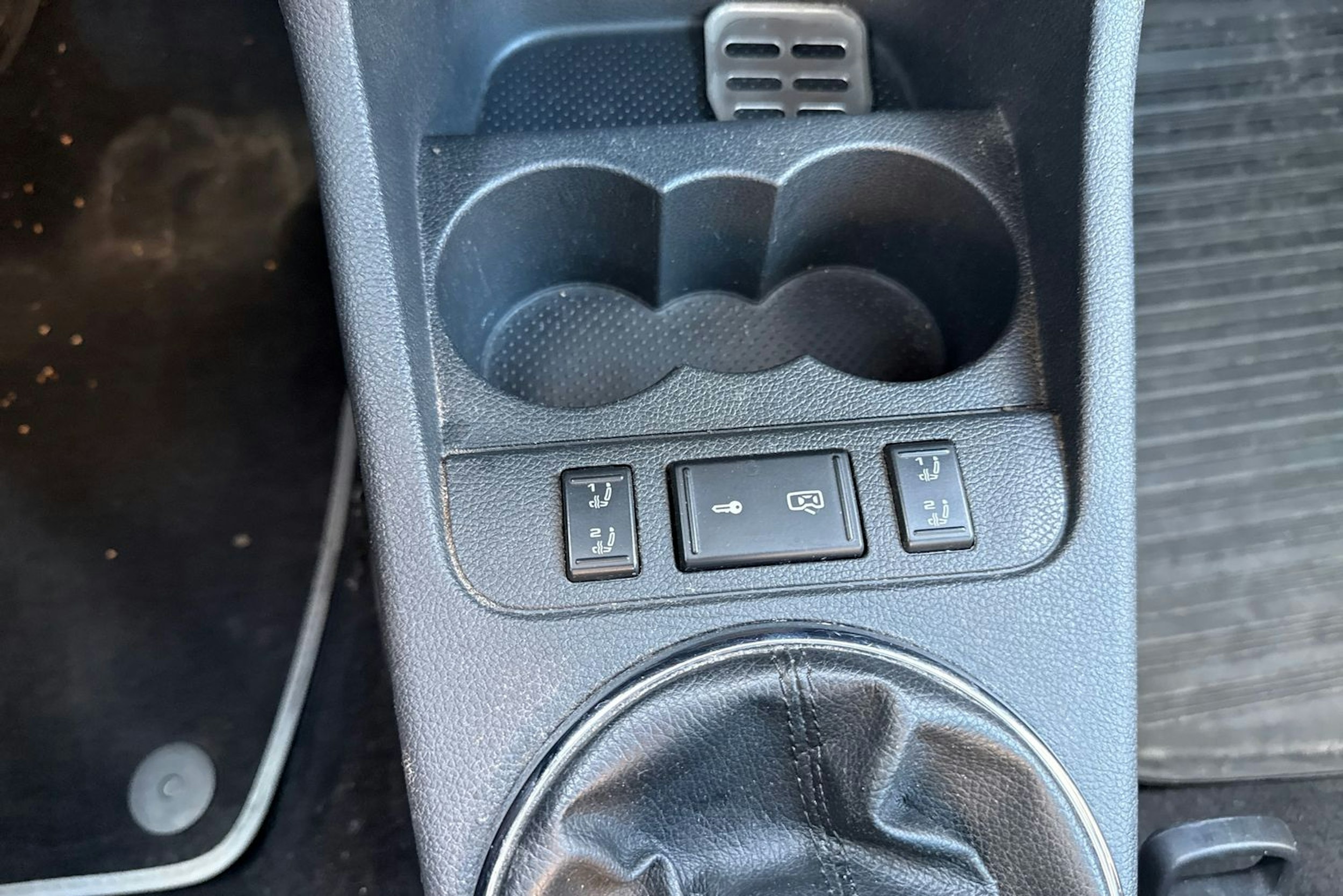Ruskea (beige) Skoda Roomster 2011 kuva 15.