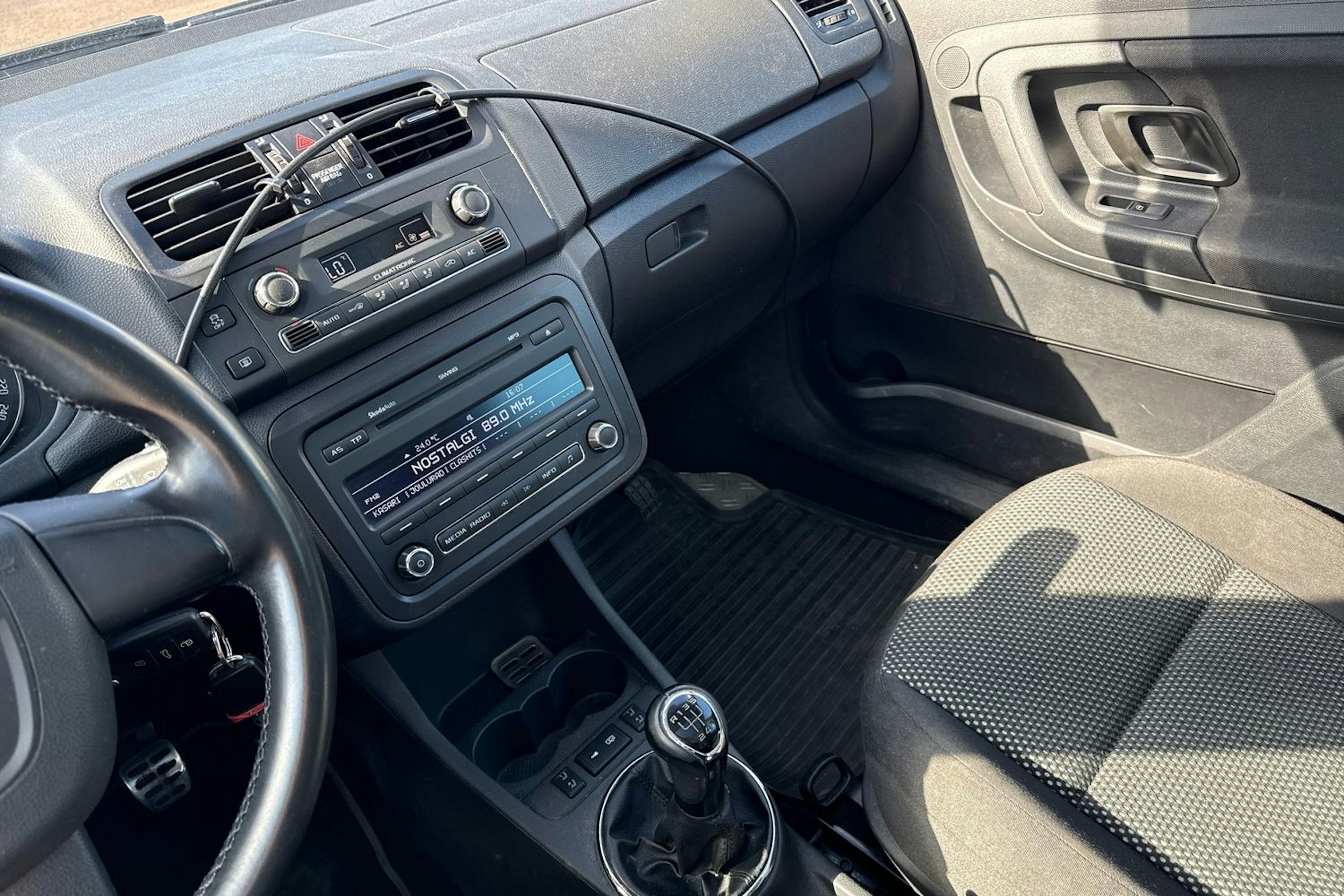 Ruskea (beige) Skoda Roomster 2011 kuva 16.