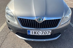 Ruskea (beige) Skoda Roomster 2011 kuva 30.