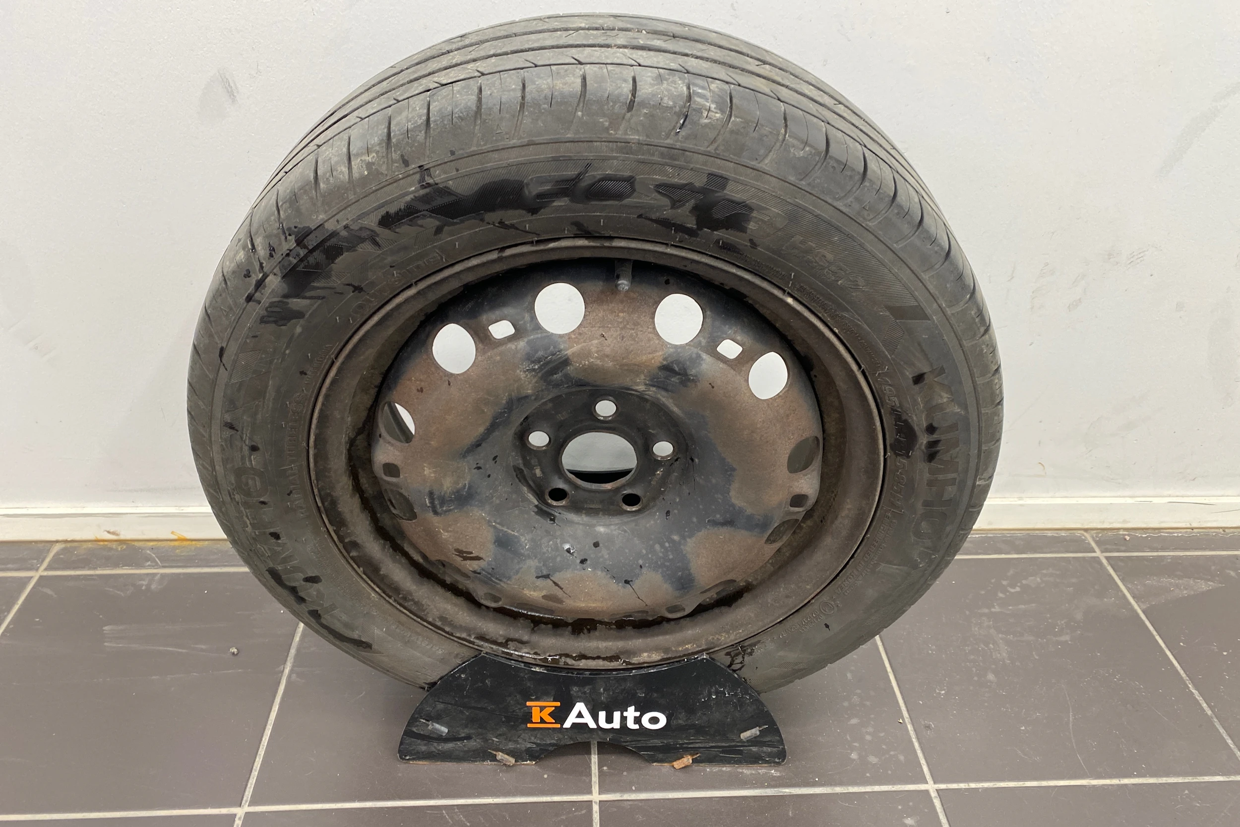 punainen Skoda Roomster 2012 kuva 14.