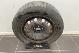 punainen Skoda Roomster 2012 kuva 14.