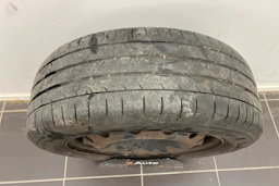 punainen Skoda Roomster 2012 kuva 15.