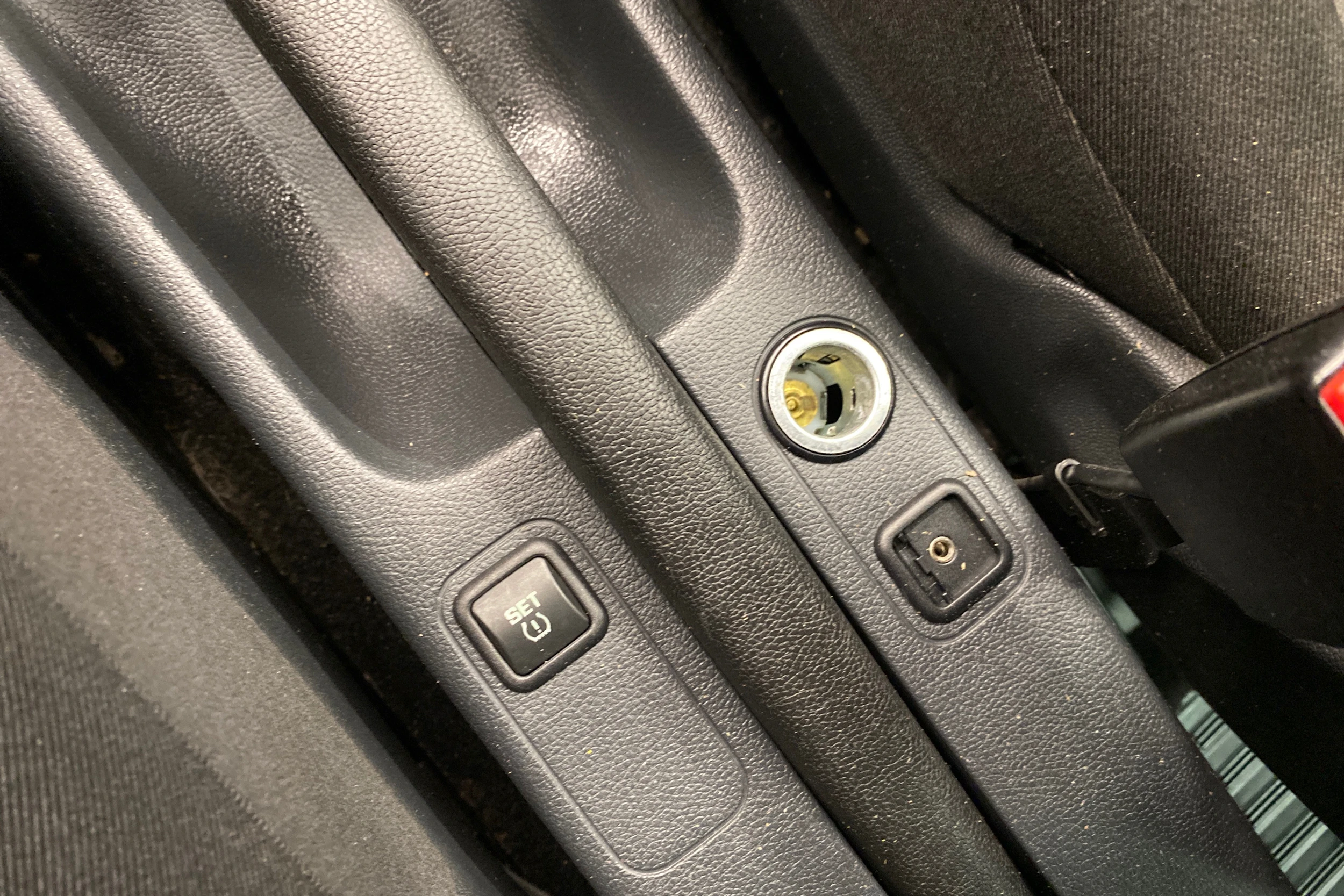 punainen Skoda Roomster 2012 kuva 20.