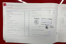 punainen Skoda Roomster 2012 kuva 30.