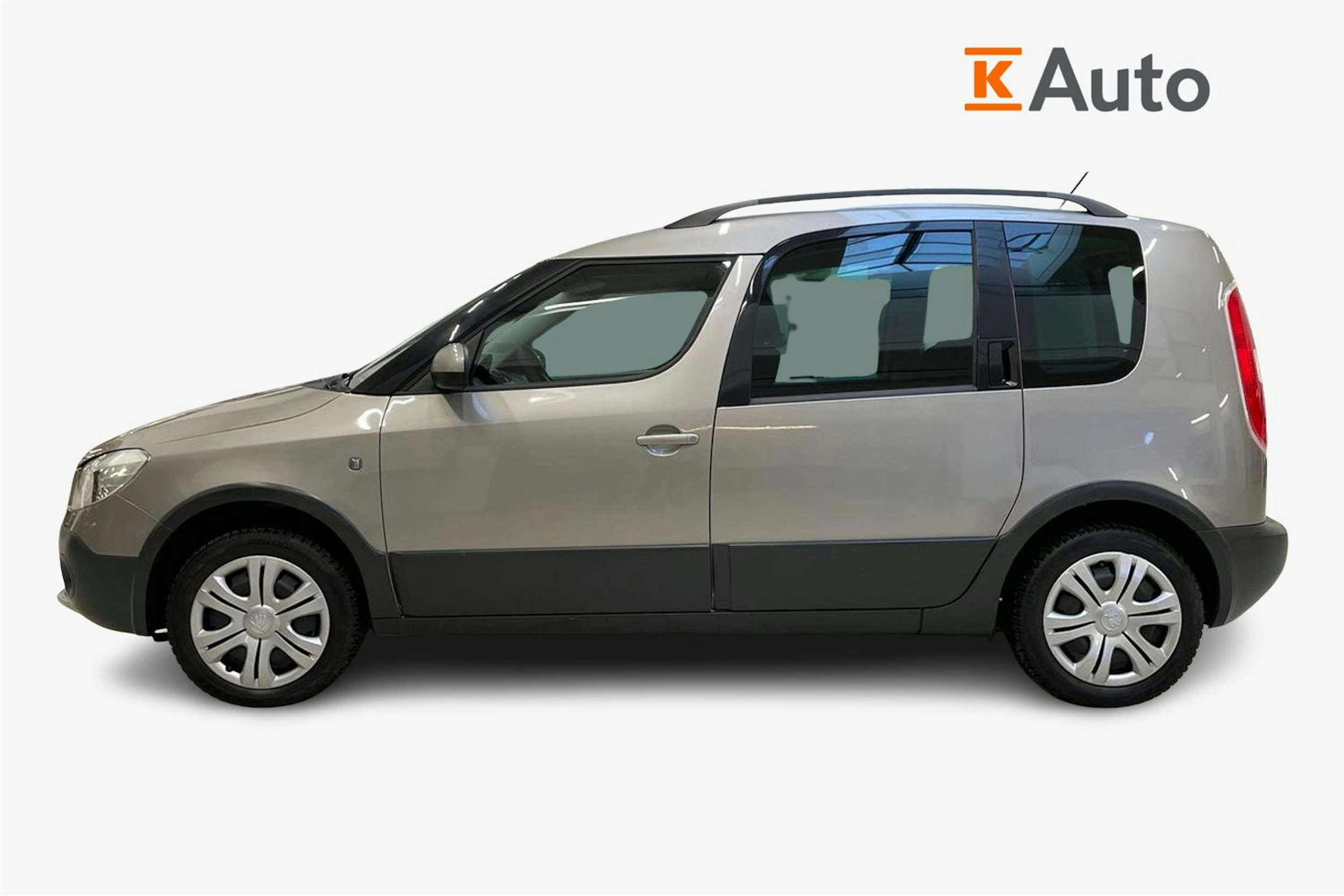 ruskea (beige) Skoda Roomster 2013 kuva 5.