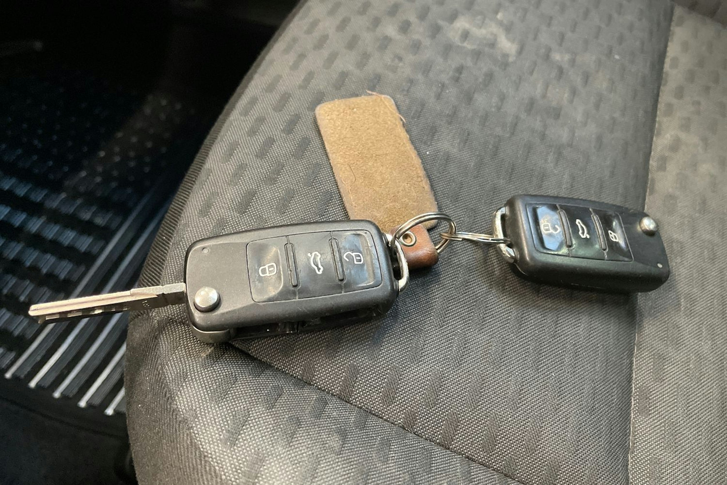 ruskea (beige) Skoda Roomster 2013 kuva 11.