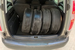 ruskea (beige) Skoda Roomster 2013 kuva 13.