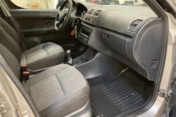 ruskea (beige) Skoda Roomster 2013 kuva 14.