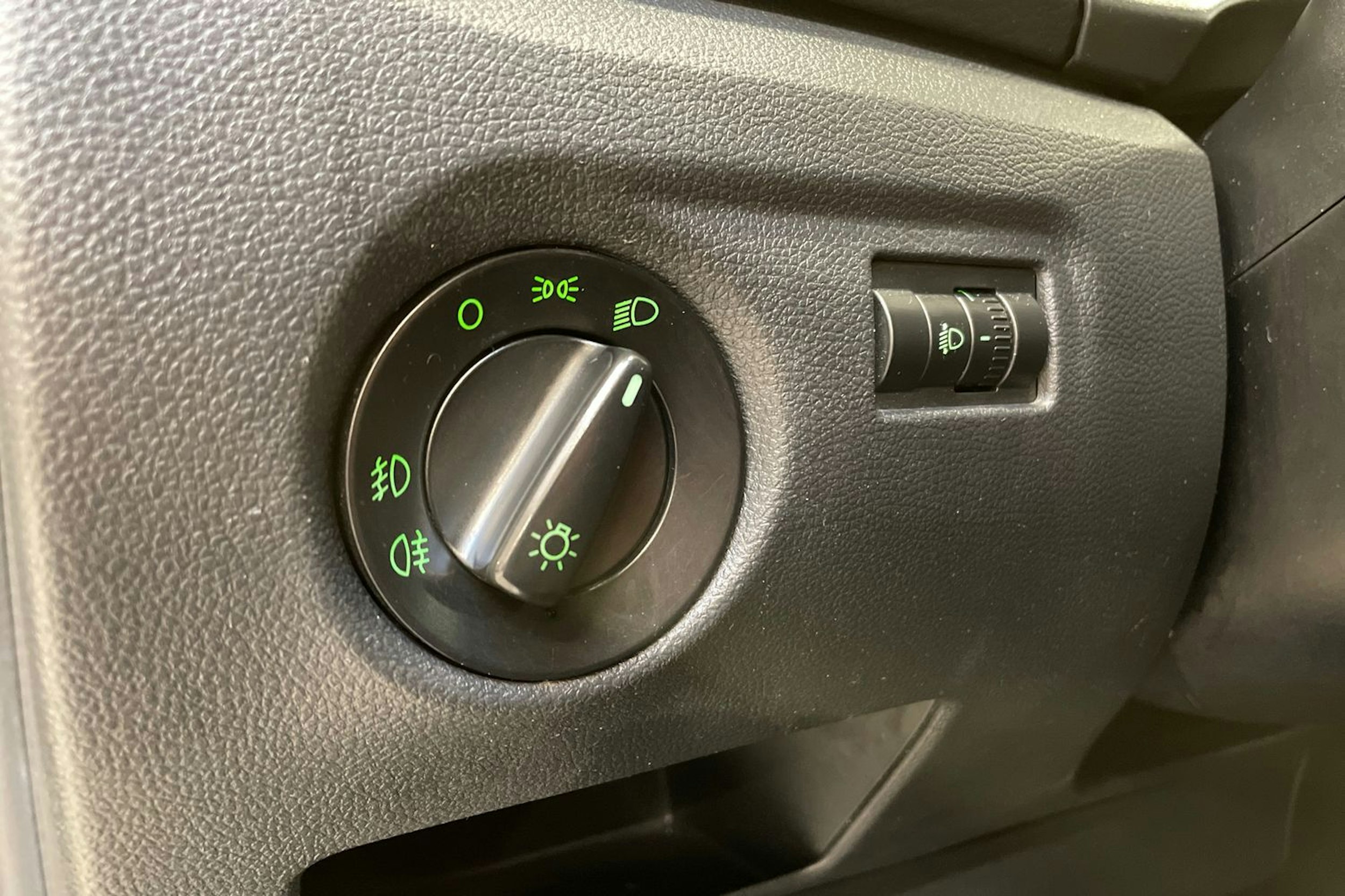 ruskea (beige) Skoda Roomster 2013 kuva 19.