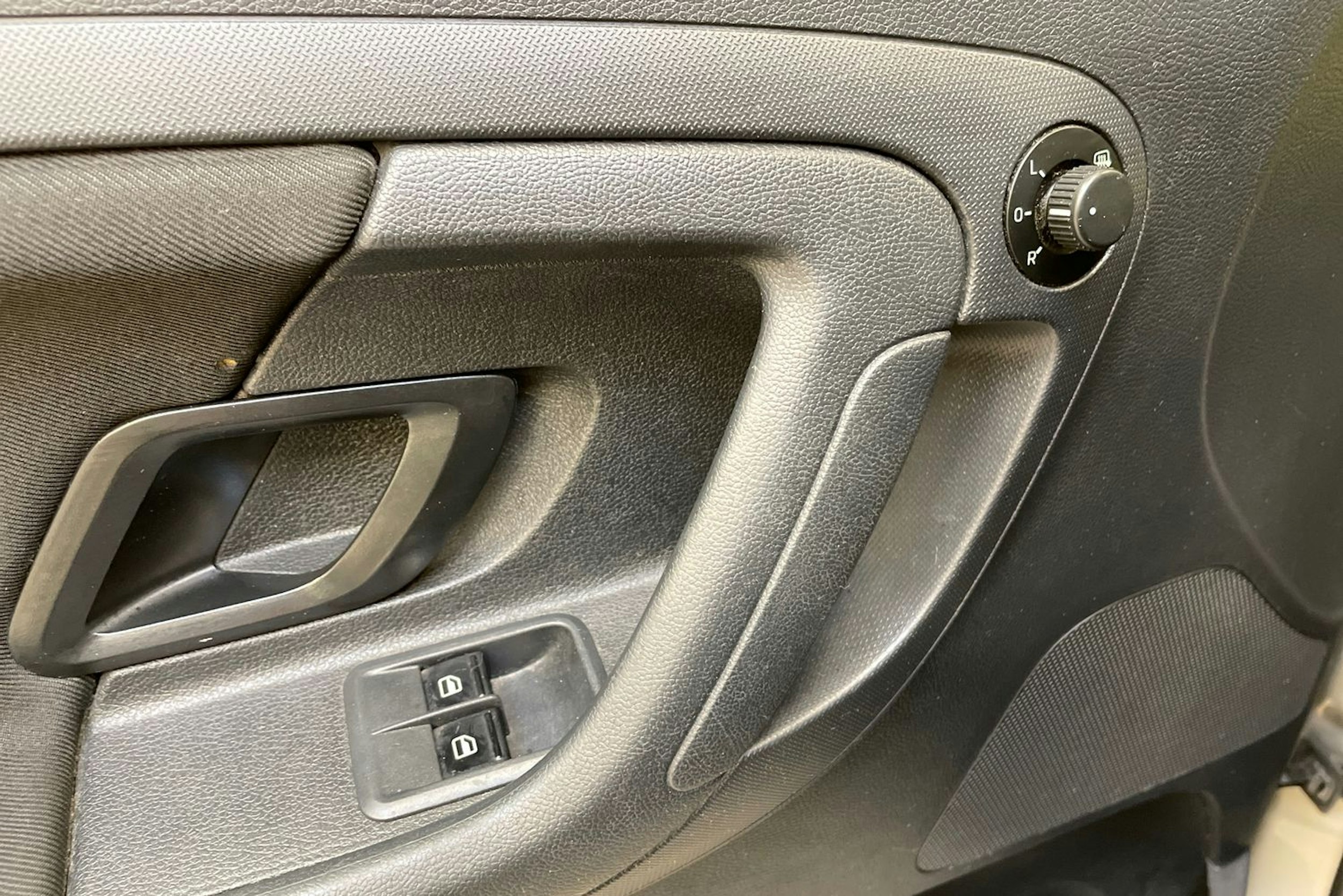 ruskea (beige) Skoda Roomster 2013 kuva 20.