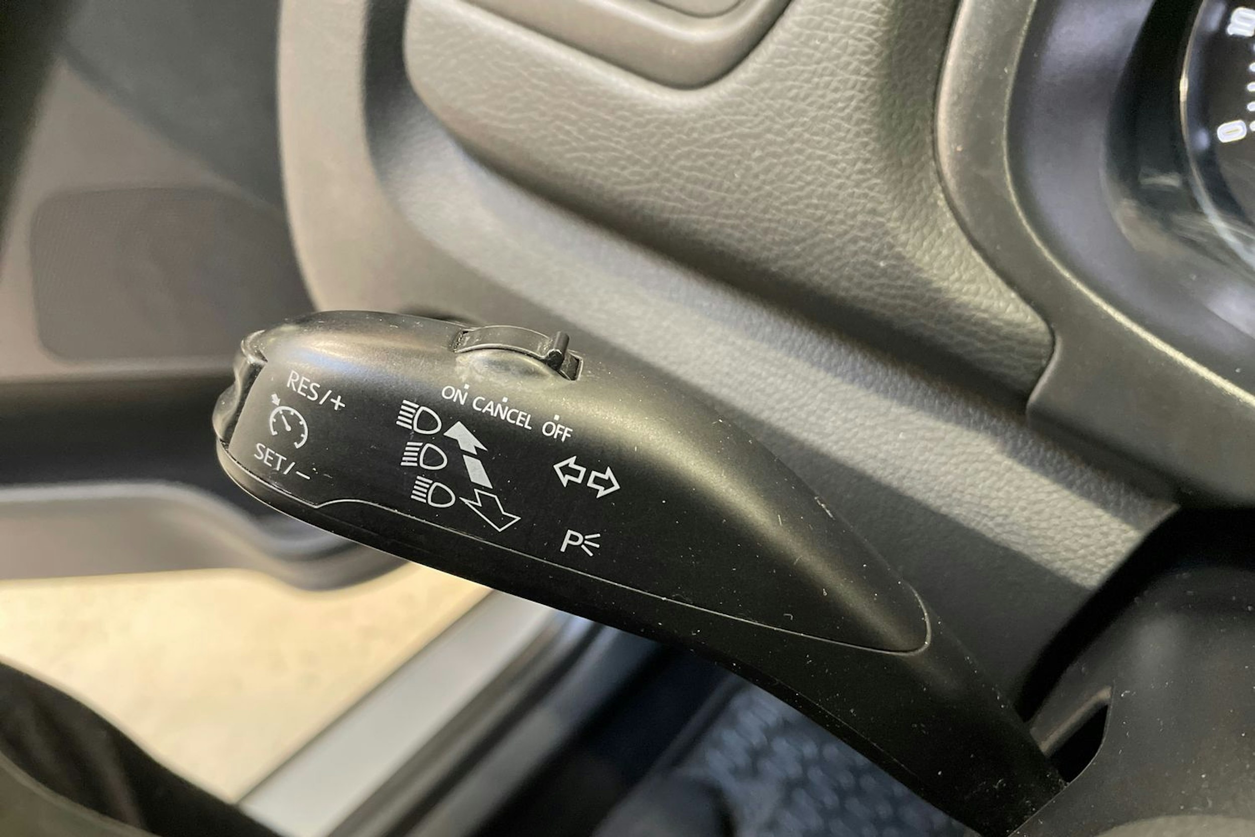 ruskea (beige) Skoda Roomster 2013 kuva 22.