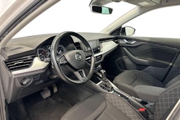 valkoinen Skoda Scala 2019 kuva 7.