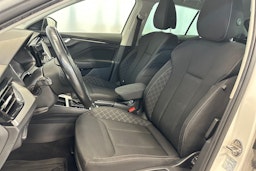 valkoinen Skoda Scala 2019 kuva 15.