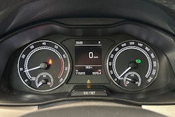 valkoinen Skoda Scala 2019 kuva 19.