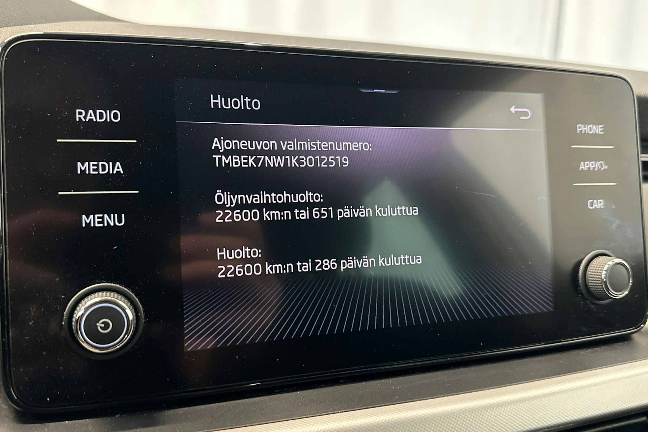 valkoinen Skoda Scala 2019 kuva 22.