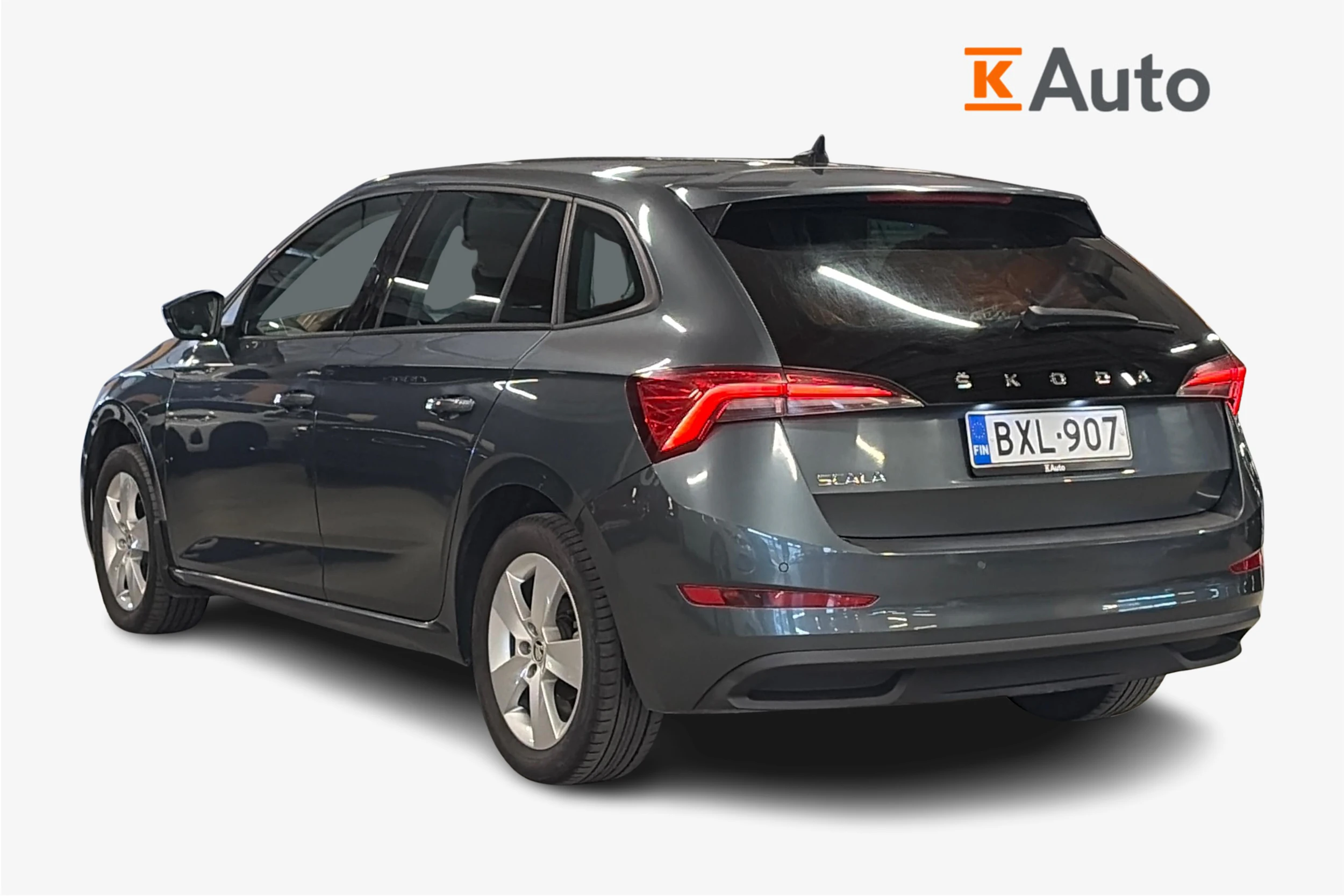 harmaa Skoda Scala 2019 kuva 2.