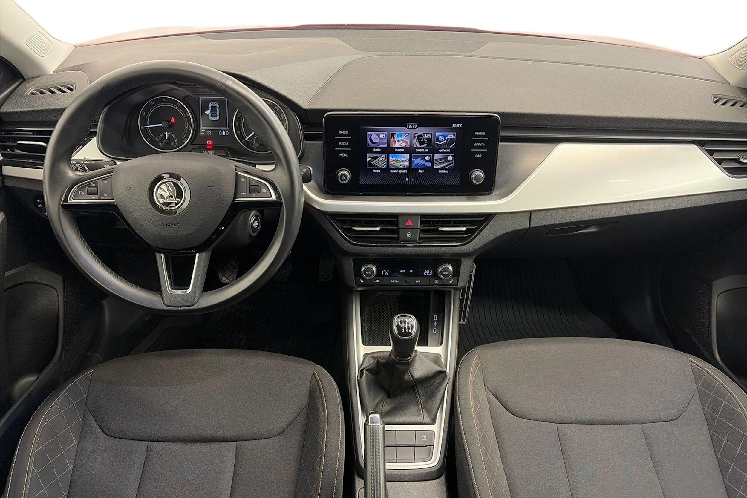 punainen Skoda Scala 2019 kuva 7.