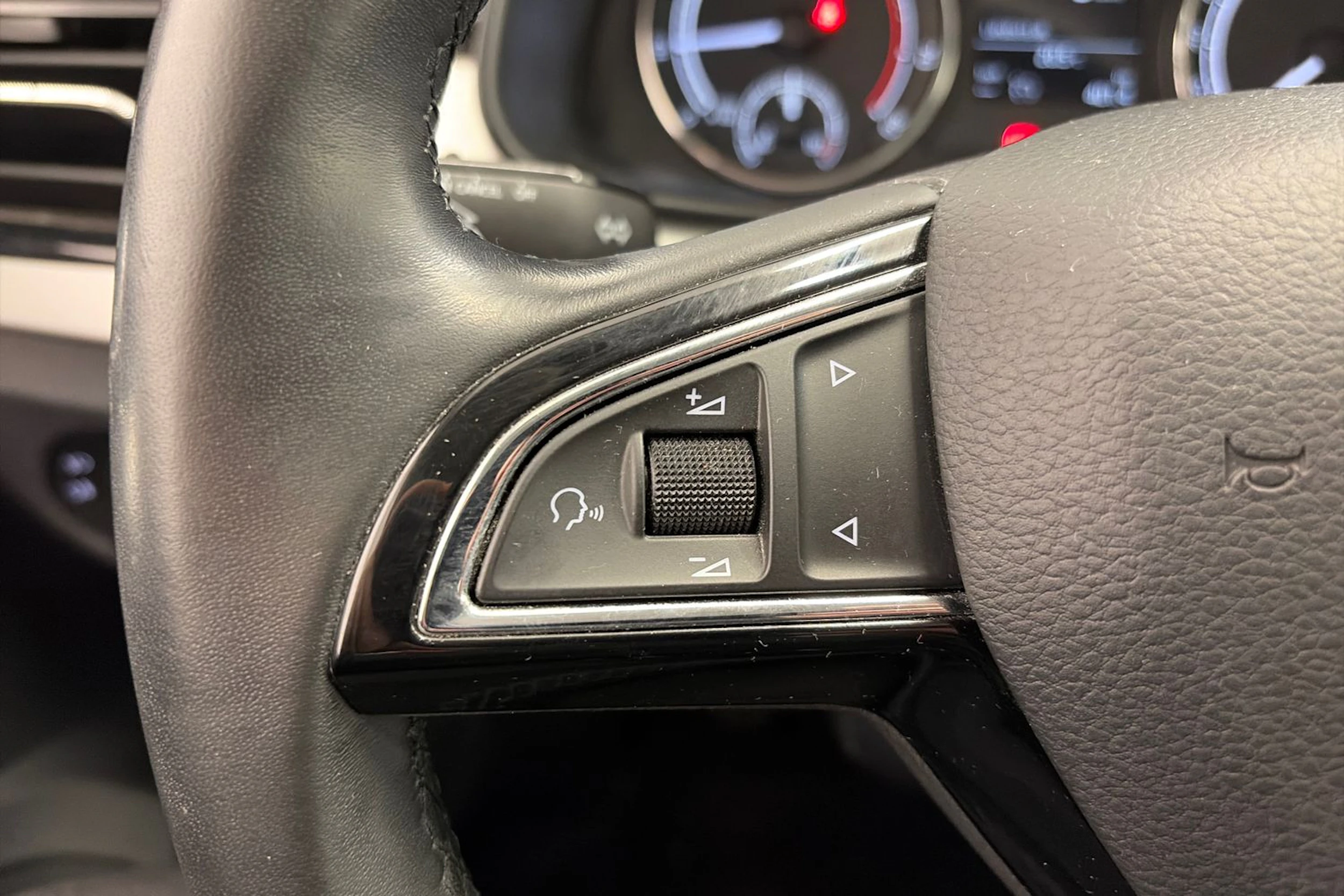punainen Skoda Scala 2019 kuva 14.