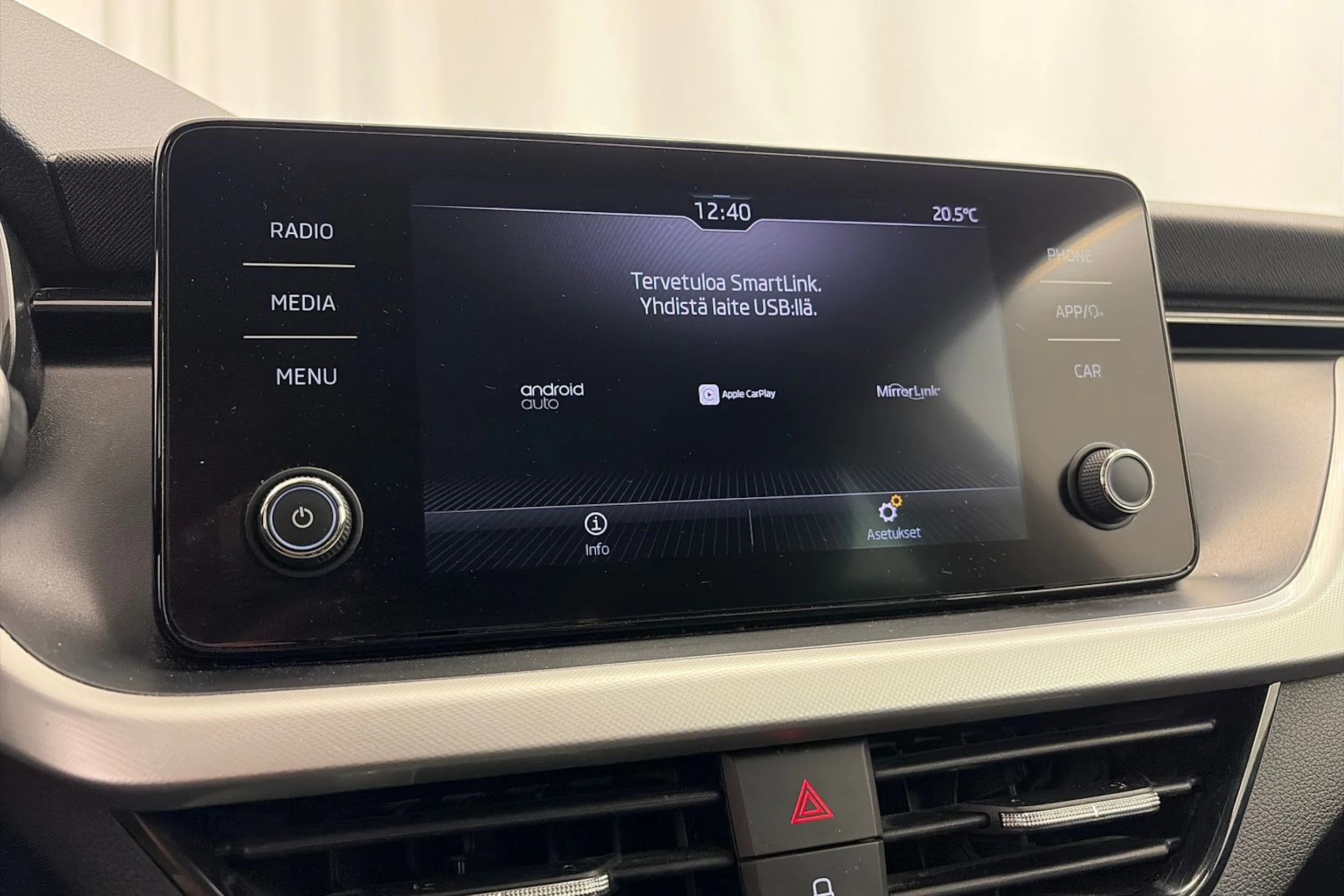punainen Skoda Scala 2019 kuva 18.