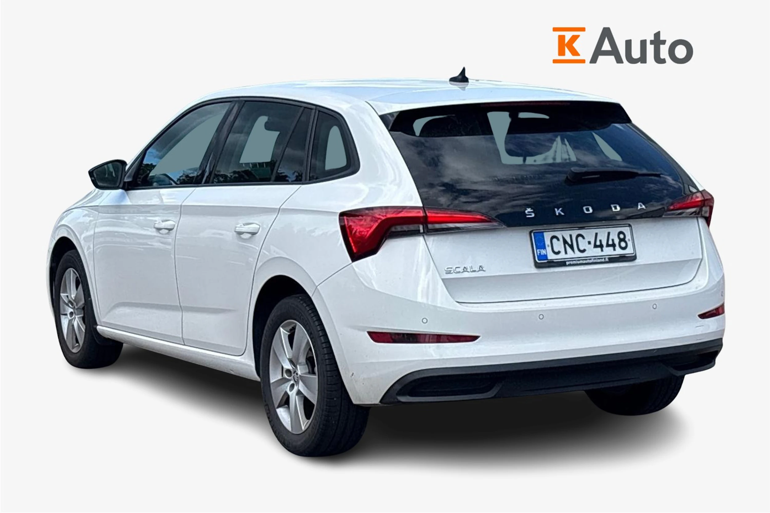 valkoinen Skoda Scala 2019 kuva 2.