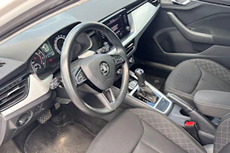 valkoinen Skoda Scala 2019 kuva 3.