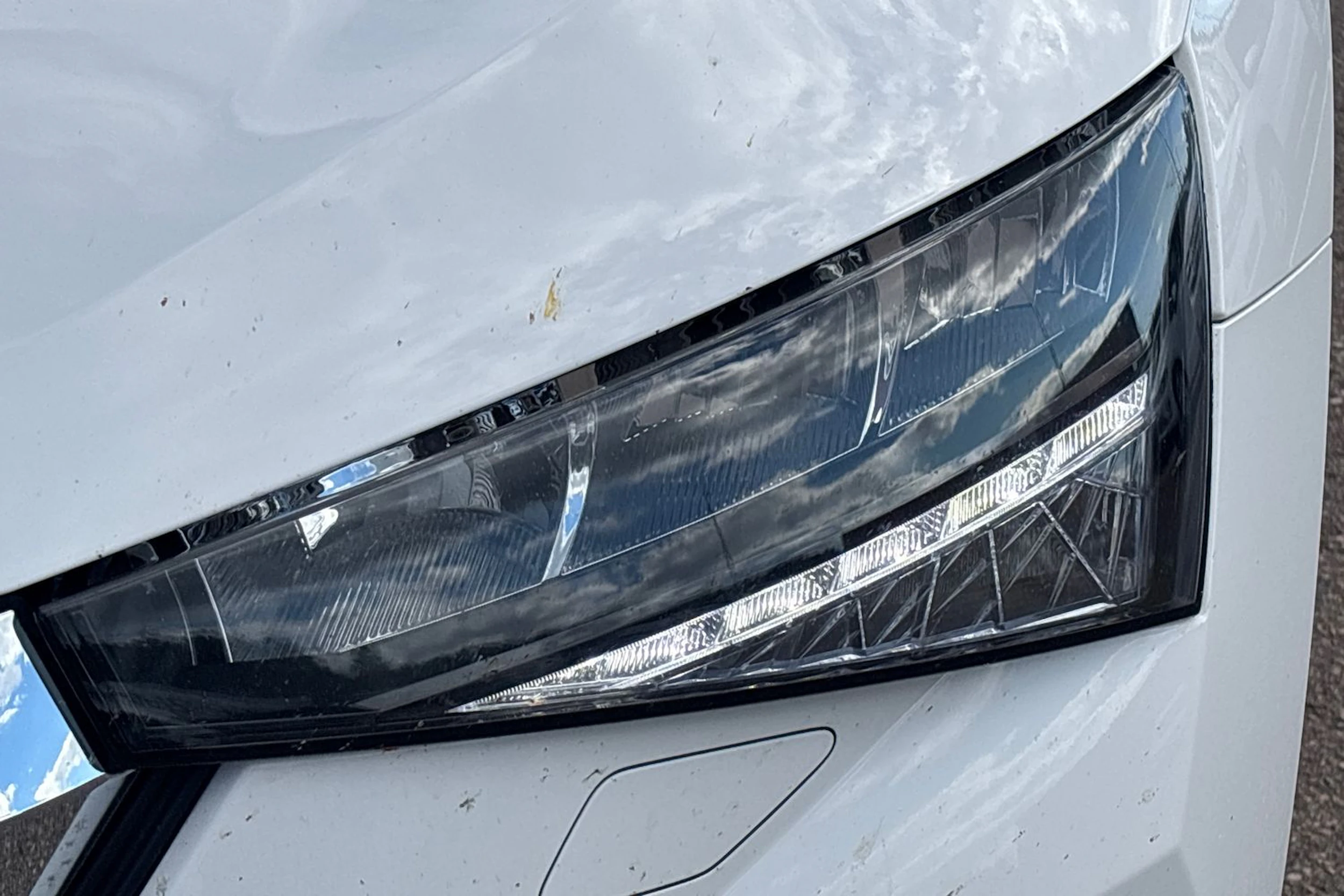 valkoinen Skoda Scala 2019 kuva 4.