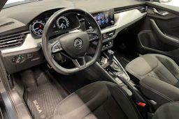 harmaa Skoda Scala 2020 kuva 6.