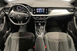 harmaa Skoda Scala 2020 kuva 7.