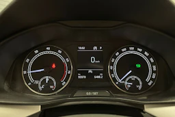 harmaa Skoda Scala 2020 kuva 13.
