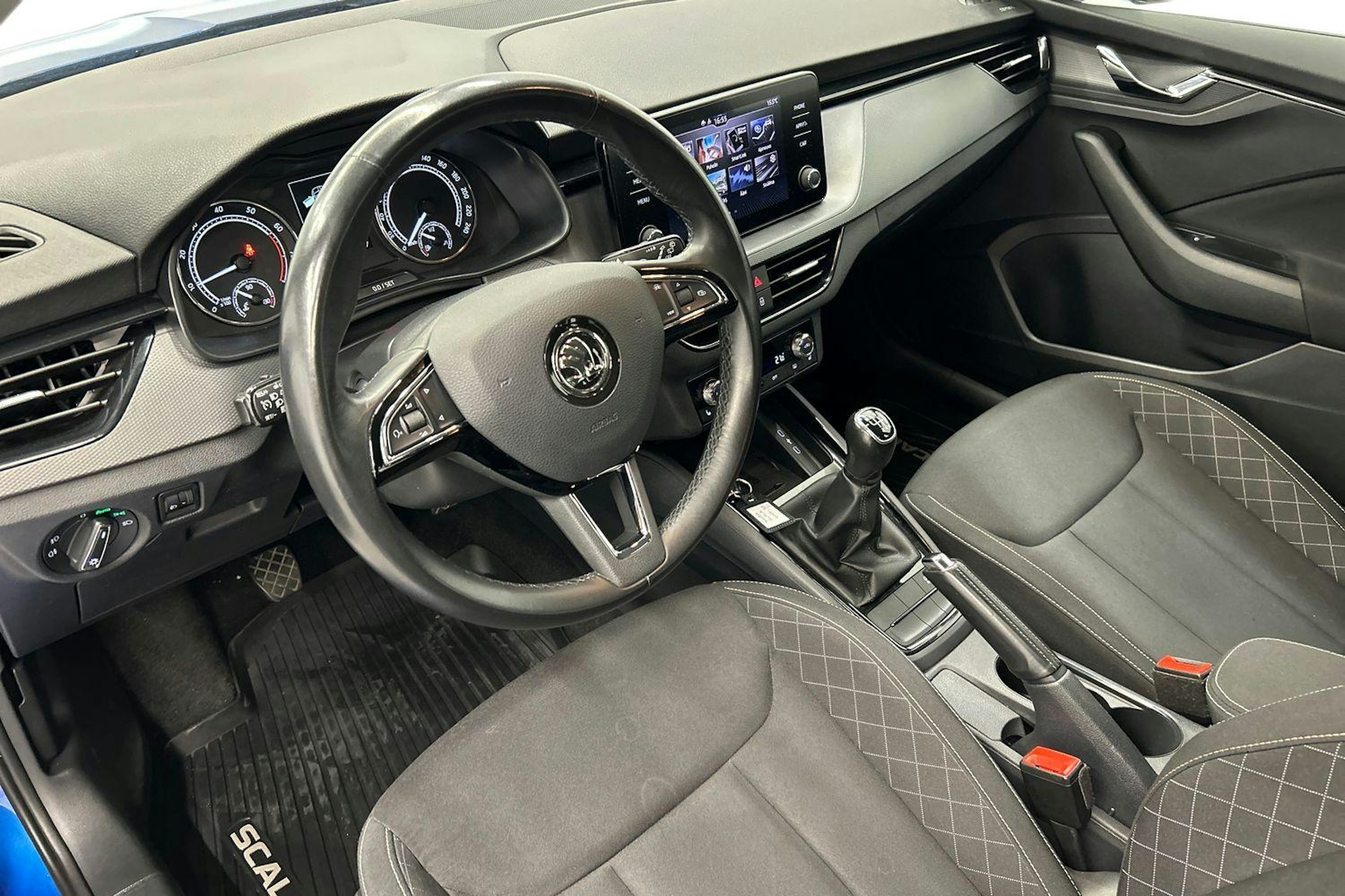 sininen Skoda Scala 2020 kuva 7.