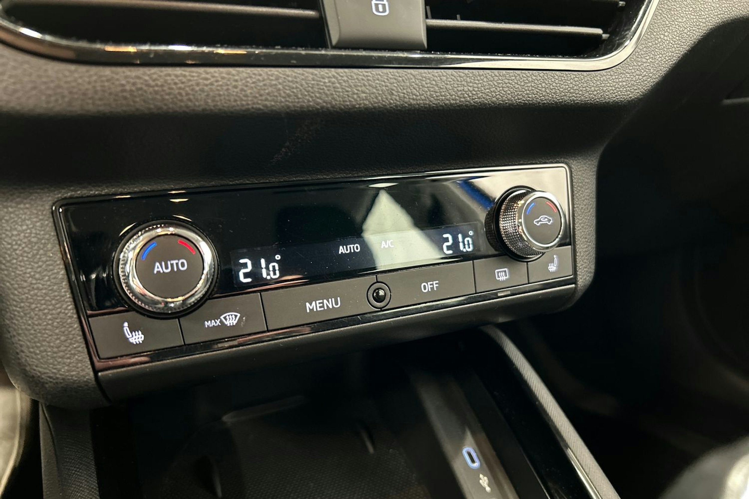 sininen Skoda Scala 2020 kuva 28.