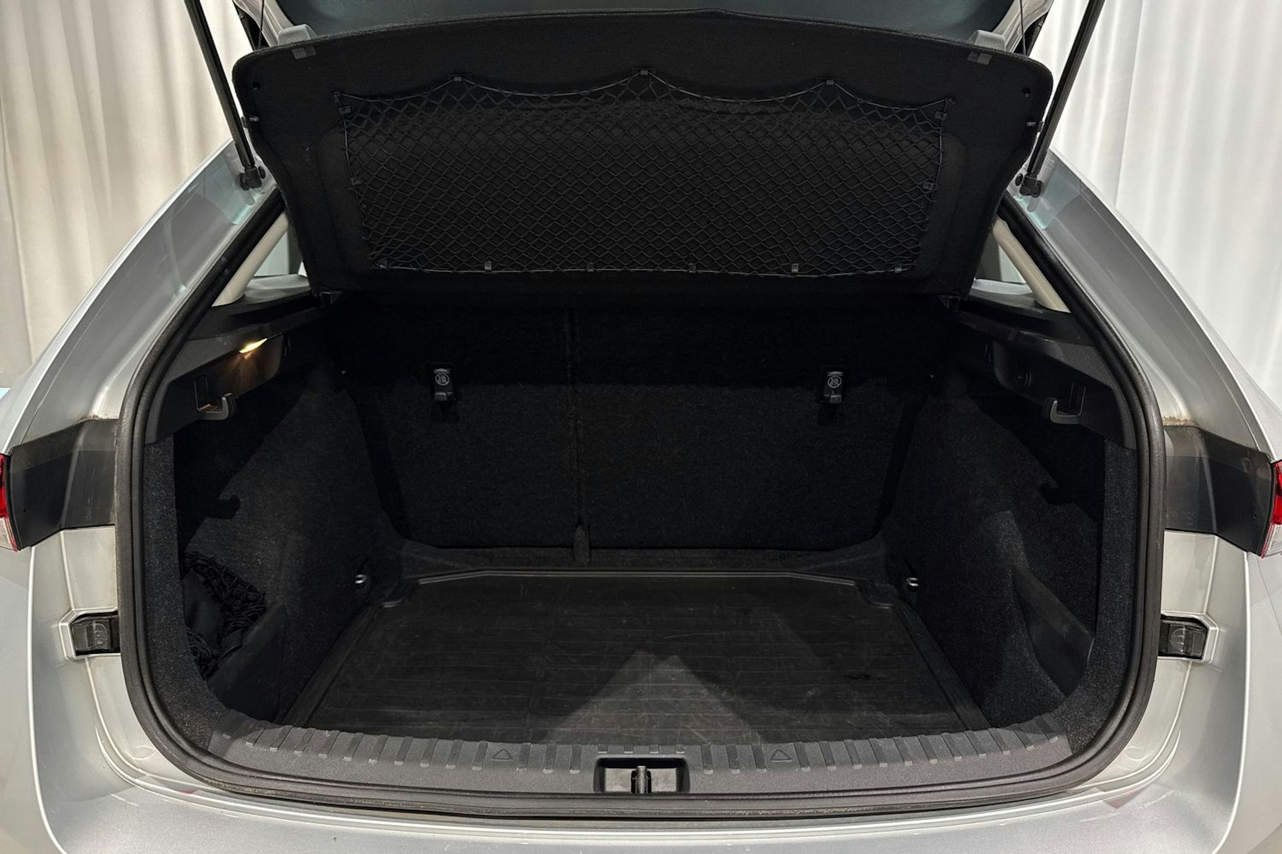 met. harmaa Skoda Scala 2020 kuva 15.