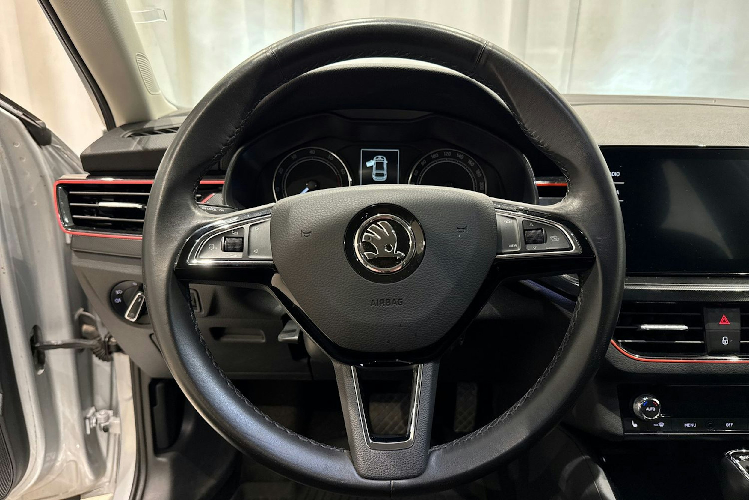 met. harmaa Skoda Scala 2020 kuva 17.