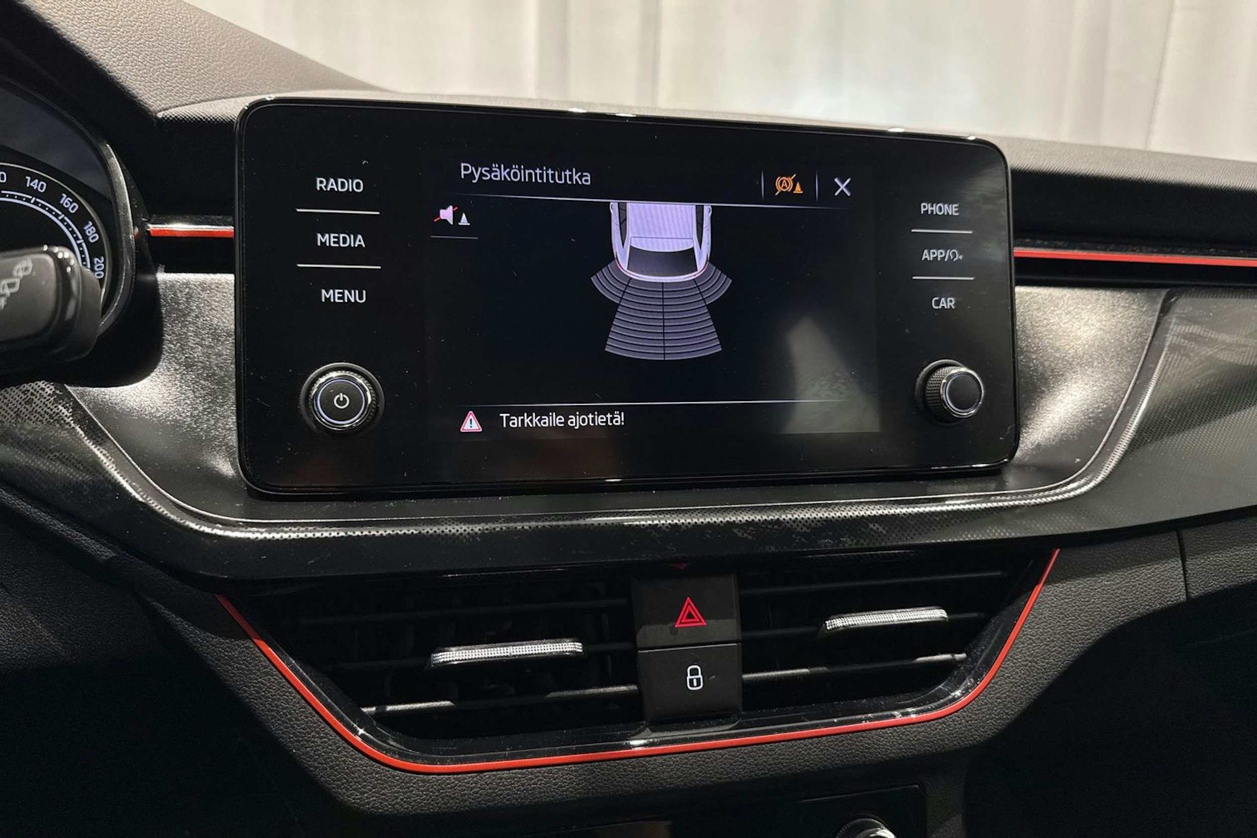 met. harmaa Skoda Scala 2020 kuva 20.