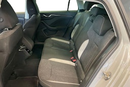 harmaa Skoda Scala 2020 kuva 10.