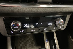 harmaa Skoda Scala 2020 kuva 18.