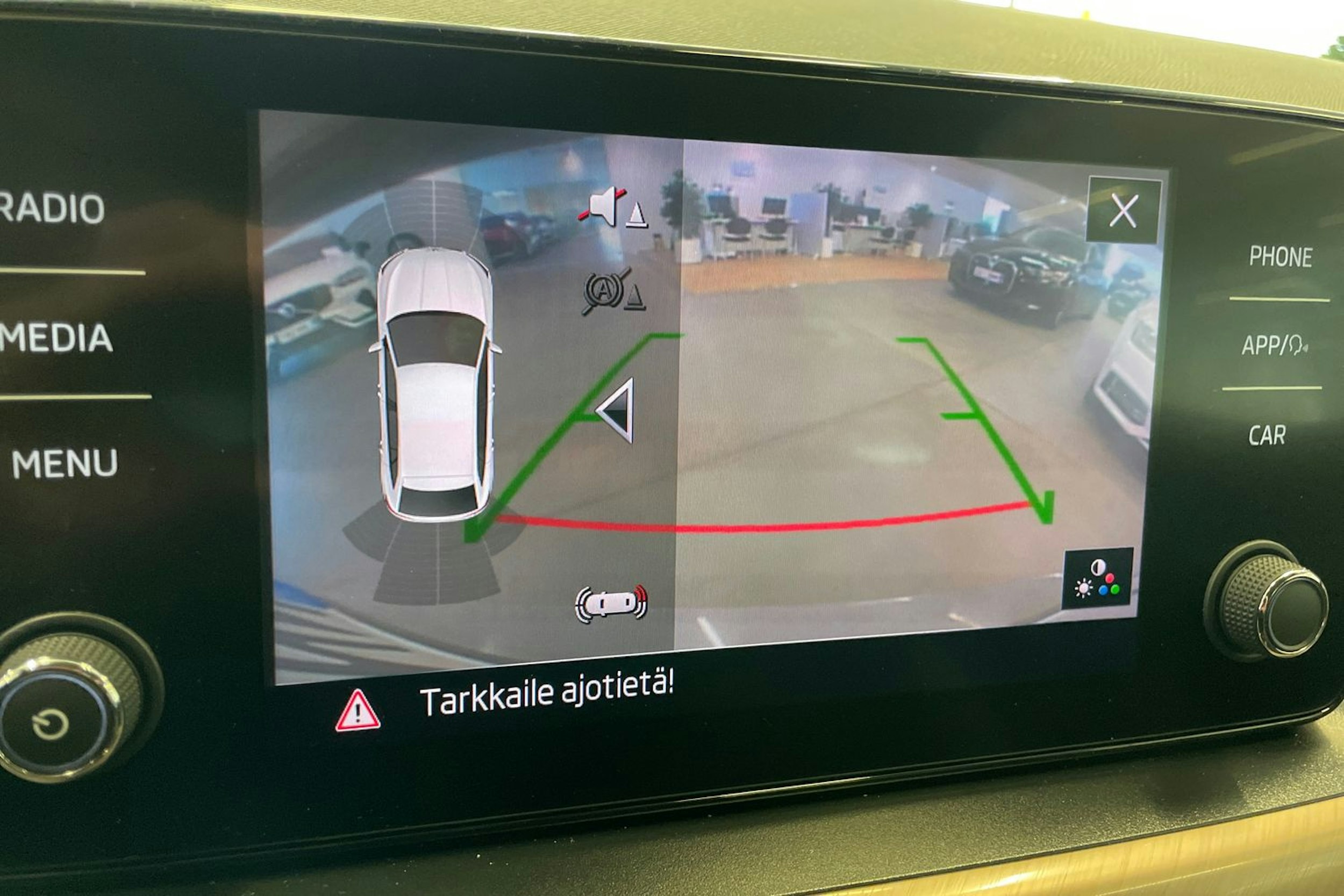 harmaa Skoda Scala 2020 kuva 20.