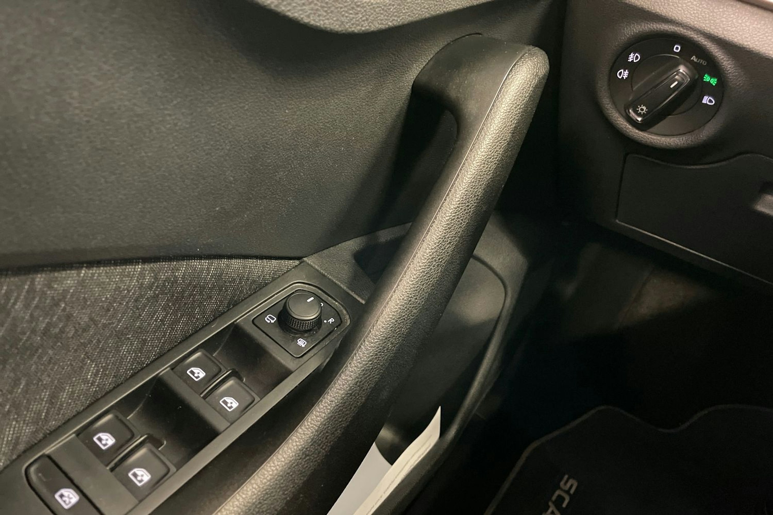 harmaa Skoda Scala 2020 kuva 29.