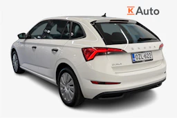 Valkoinen Skoda SCALA 2020 kuva 2.