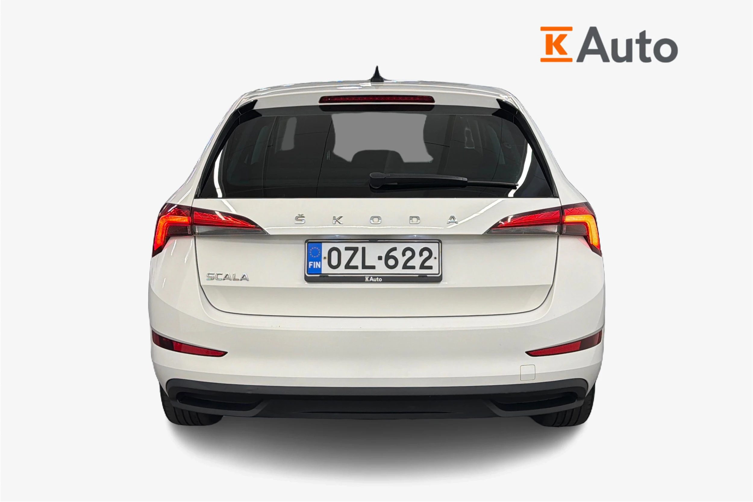 Valkoinen Skoda SCALA 2020 kuva 3.