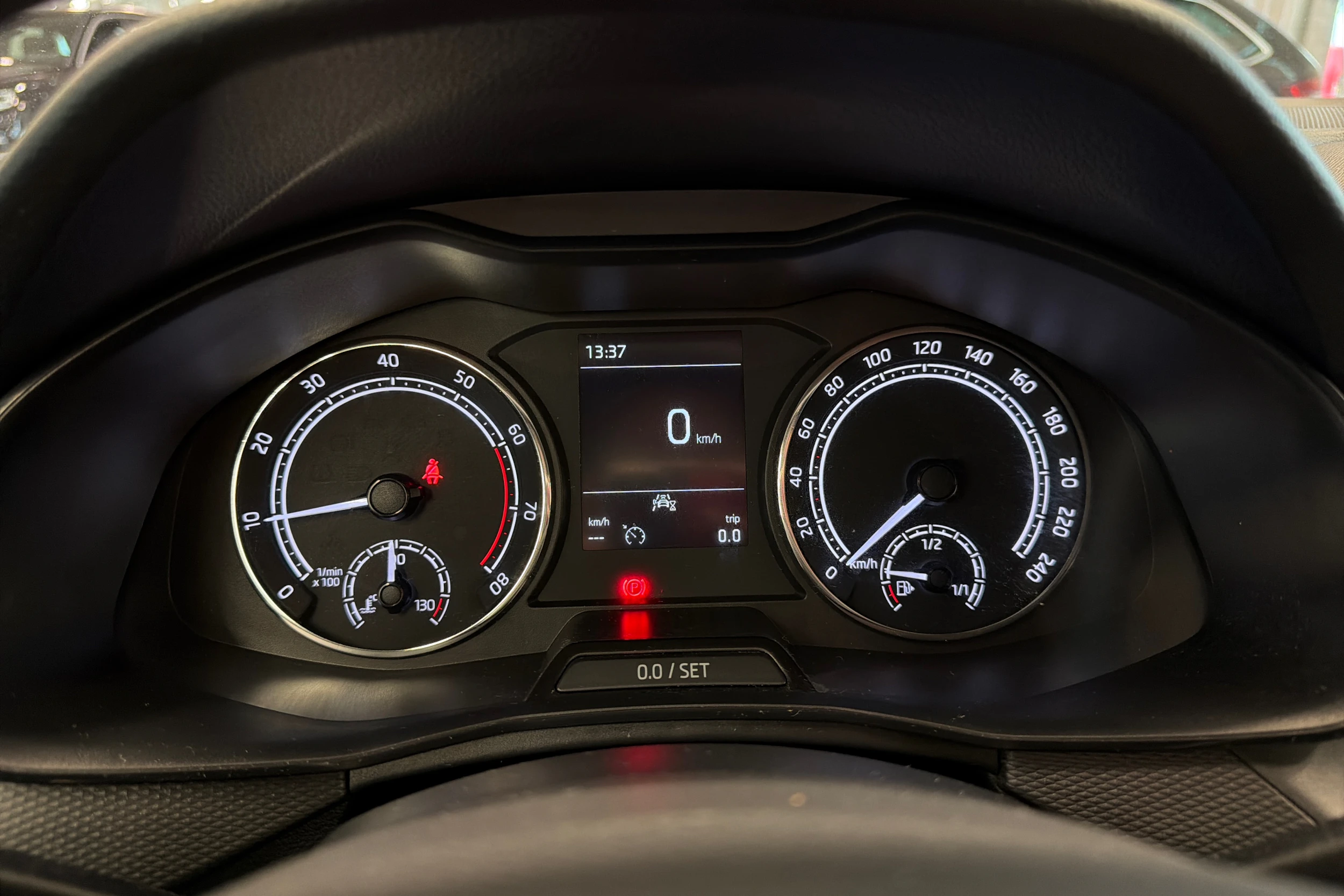 Valkoinen Skoda SCALA 2020 kuva 14.
