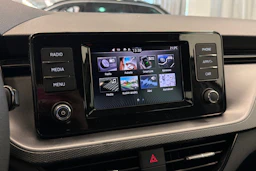 Valkoinen Skoda SCALA 2020 kuva 20.