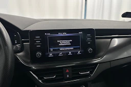harmaa Skoda Scala 2021 kuva 19.