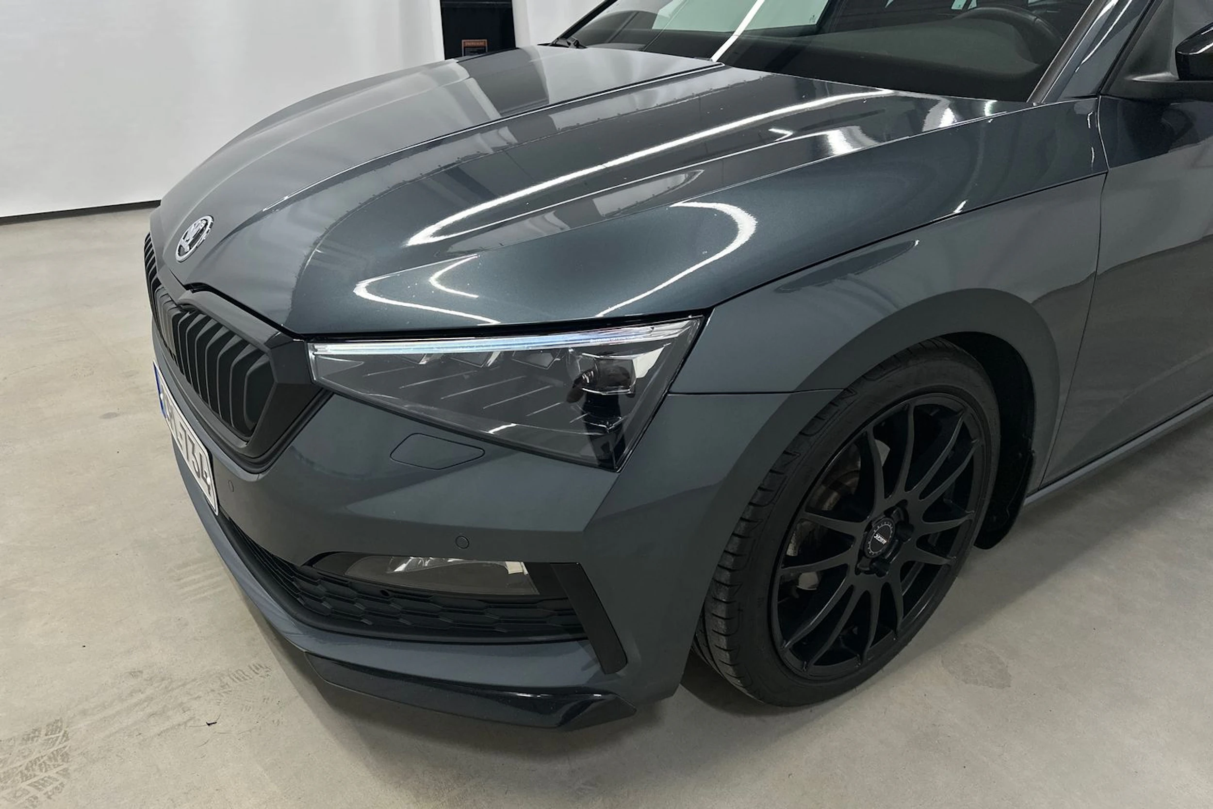 harmaa Skoda Scala 2021 kuva 36.